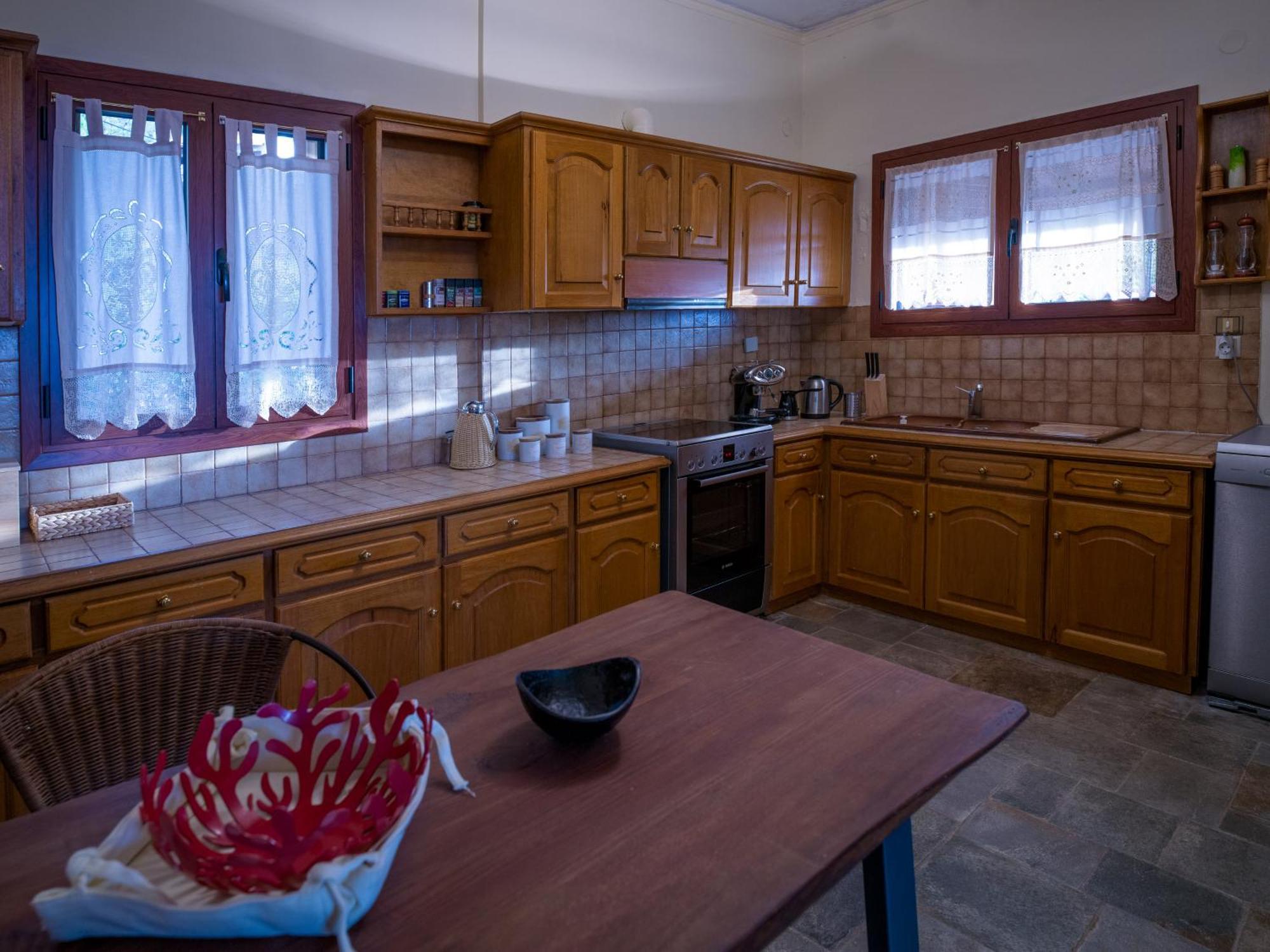 Traditional Luxury Villa Armonia Aigio Dış mekan fotoğraf