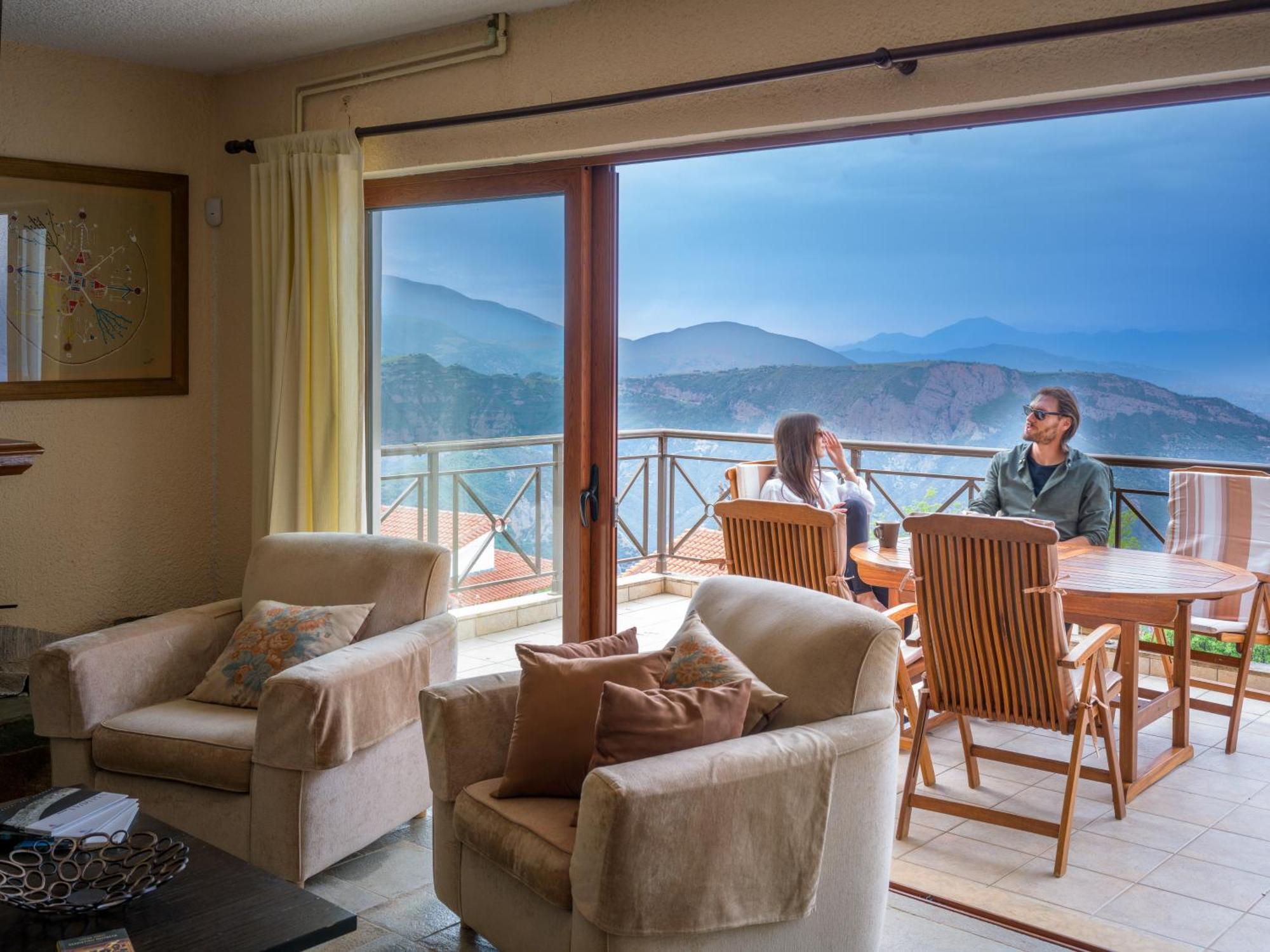Traditional Luxury Villa Armonia Aigio Dış mekan fotoğraf