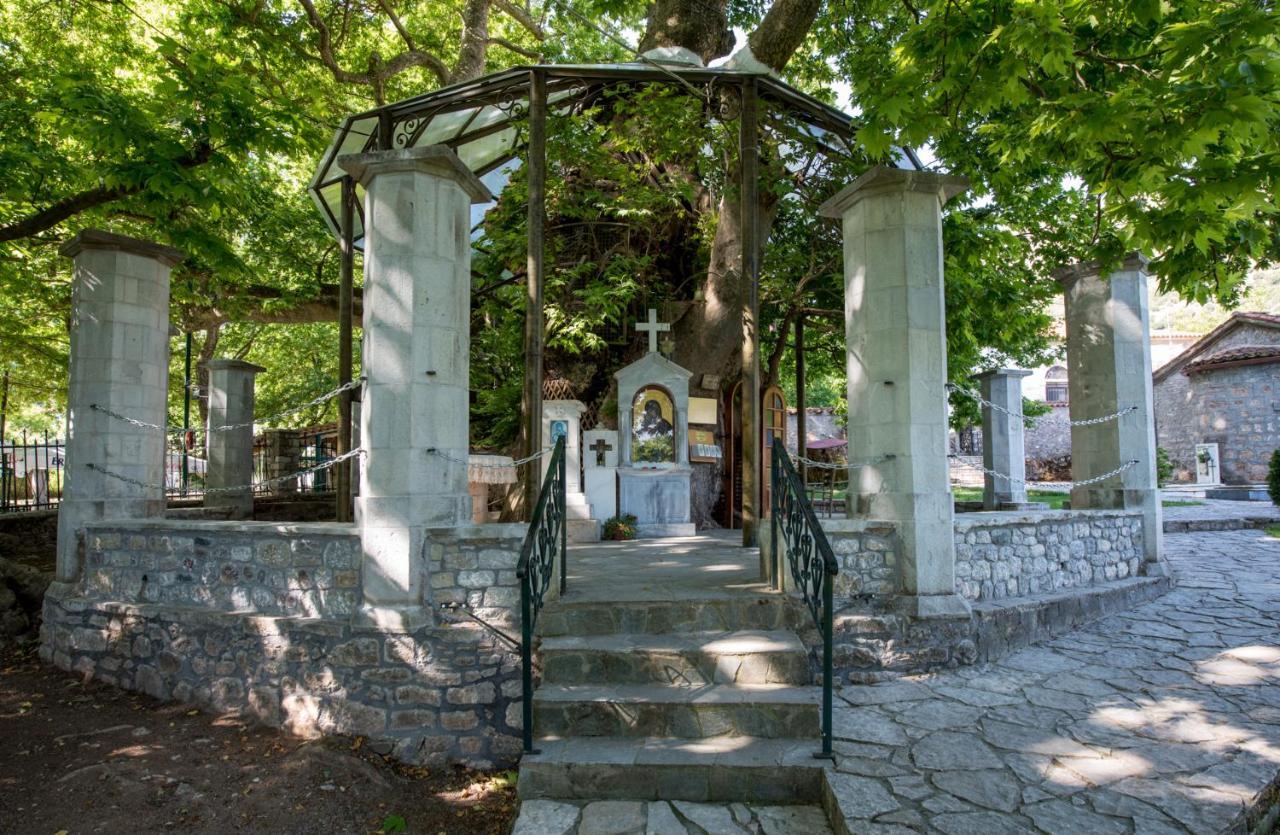 Traditional Luxury Villa Armonia Aigio Dış mekan fotoğraf